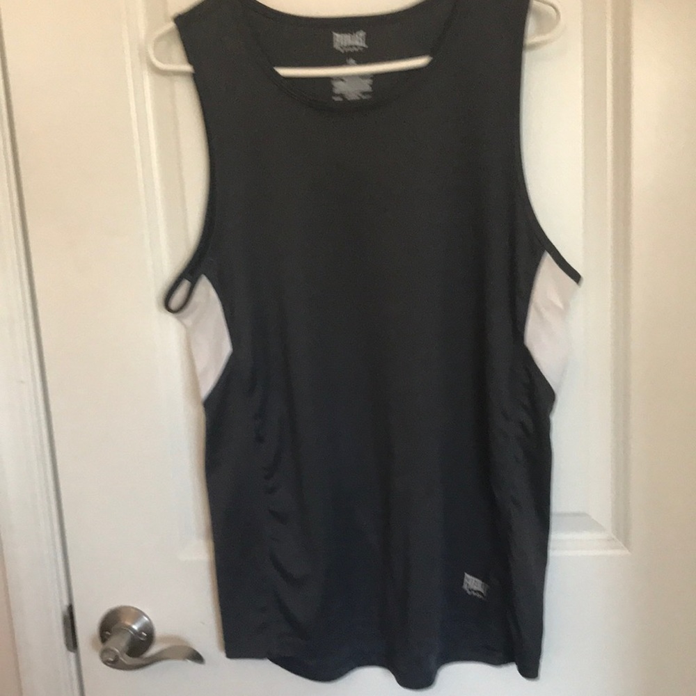 Everlast CrossFit shirt. Size L